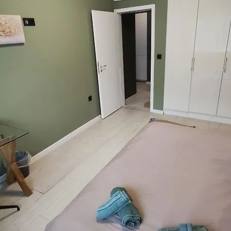 Center Nest Apartman *