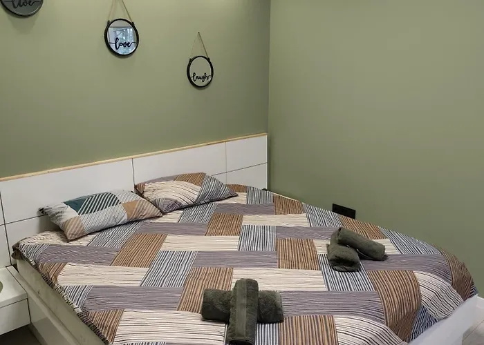 Center Nest Apartment